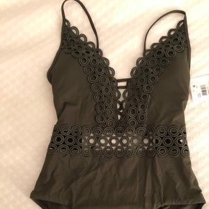 Becca Swim - one piece bathing suit